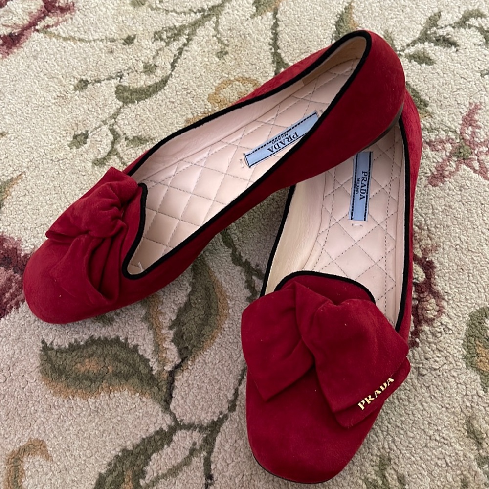 Beautiful PRADA flats shoes for women